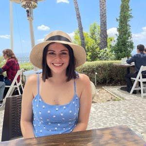 Meet your Posher, Kelly